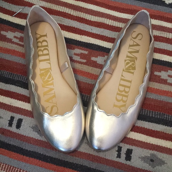 Sam & Libby Shoes - Gold flats with scalloped edge Sam & Libby
